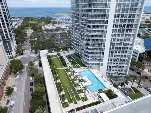 175 1st St S #905, Saint Petersburg, FL 33701
