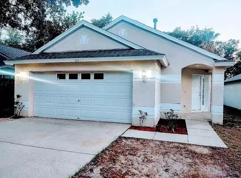 755 Cape Cod Cir, Valrico, FL 33594