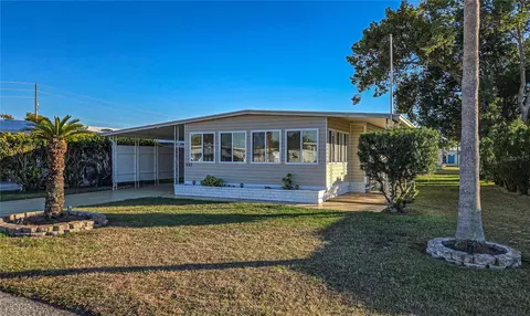 36708 Niles Dr, Zephyrhills, FL 33542