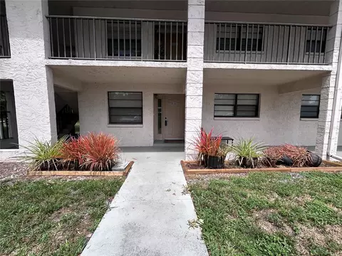 2275 62nd Ave N #101, Saint Petersburg, FL 33702