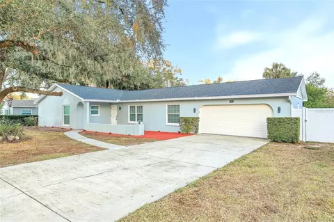 10905 Kewanee Dr, Temple Terrace, FL 33617