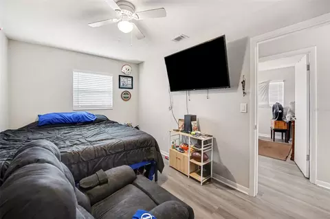 Bedroom - 45 Queens Ct, Frostproof, FL 33843 photo 5 of 6