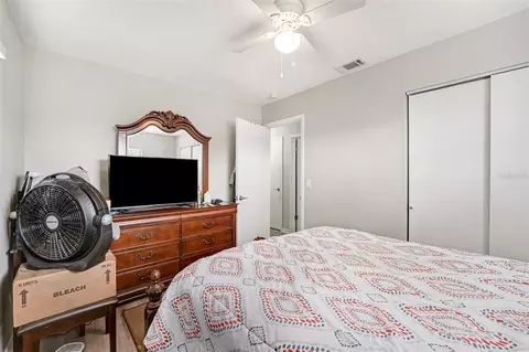 Bedroom - 45 Queens Ct, Frostproof, FL 33843 photo 3 of 6