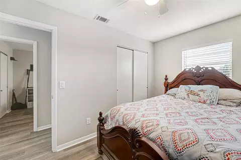 Bedroom - 45 Queens Ct, Frostproof, FL 33843 photo 2 of 6