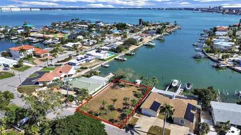 4031 Poinsettia Dr, Saint Pete Beach, FL 33706