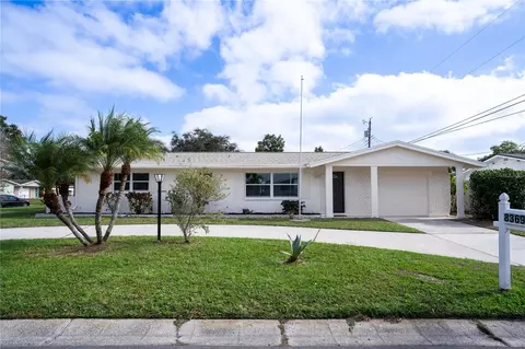 8369 120th St, Seminole, FL 33772
