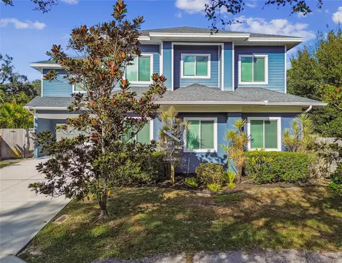 10555 Lake Breeze Dr, Seminole, FL 33772