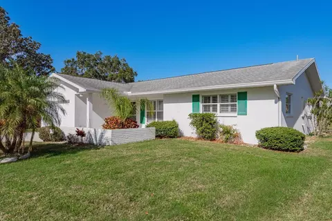 2949 Briar Cliff Dr, Palm Harbor, FL 34684