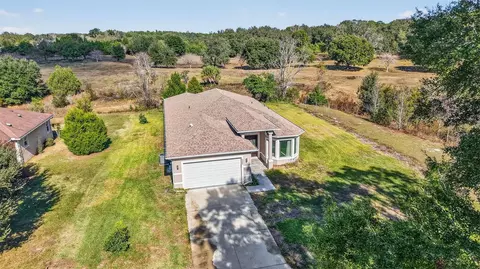 588 Dowling Cir, Lady Lake, FL 32159