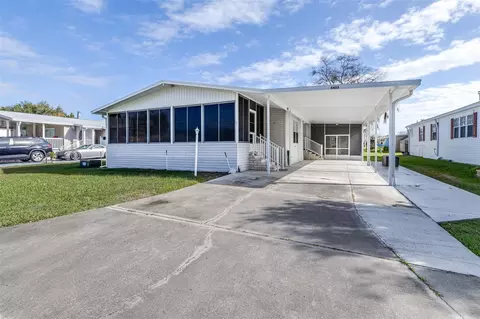 5453 Williamsburg Ln, Wildwood, FL 34785