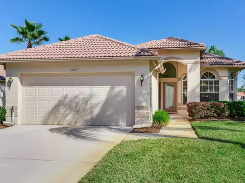 1277 Lindenwood Dr, Tarpon Springs, FL 34688