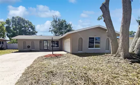 10454 138th St, Largo, FL 33774