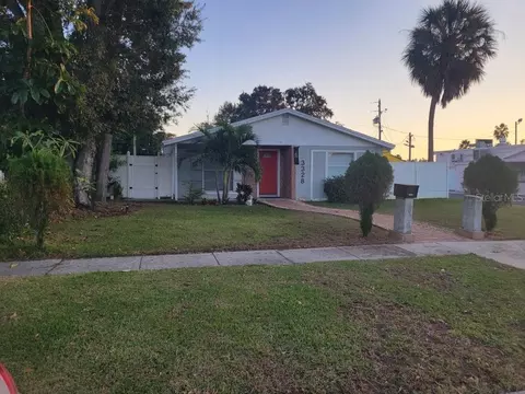 3328 7th Ave N, Saint Petersburg, FL 33713