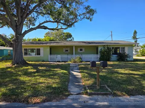 2701 45th St S, Gulfport, FL 33711