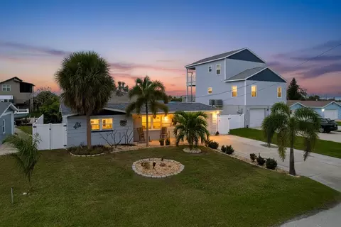 13429 Lisa Dr, Hudson, FL 34667