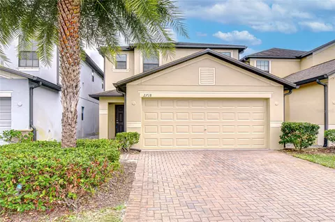 2718 Garden Falls Dr, Brandon, FL 33511