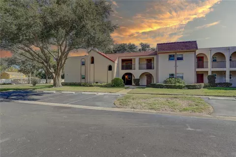 9700 Starkey Rd #321, Seminole, FL 33777