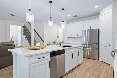 Kitchen - 12945 Brookside Moss Dr, Riverview, FL 33579 photo 5 of 6