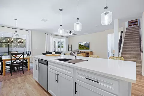 Kitchen - 12945 Brookside Moss Dr, Riverview, FL 33579 photo 6 of 6