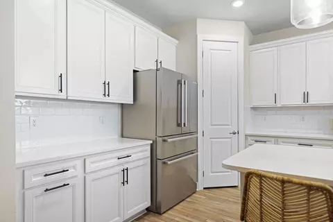 Kitchen - 12945 Brookside Moss Dr, Riverview, FL 33579 photo 3 of 6