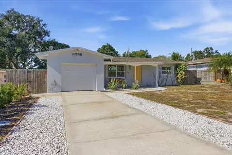 8288 137th Ln, Seminole, FL 33776