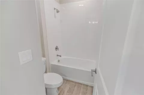 Bath - 10551 Tranquil Meadow Loop, Riverview, FL 33569 photo 5 of 8