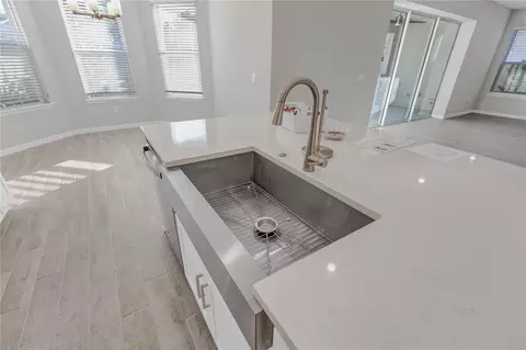 Kitchen - 10551 Tranquil Meadow Loop, Riverview, FL 33569 photo 5 of 7