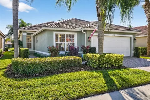 15737 Crystal Waters Dr, Wimauma, FL 33598