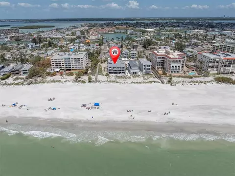 12274 1st St W #2, Treasure Island, FL 33706