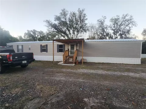 1333 Wilkinson Dr, Plant City, FL 33566