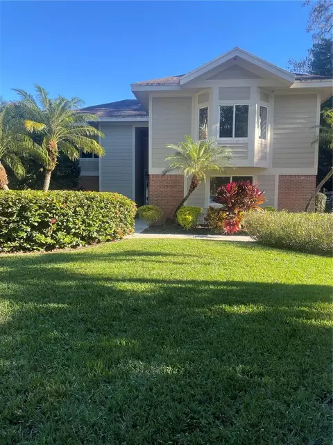 11719 Phoenix Cir, Tampa, FL 33618