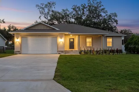 12038 San Angela Dr, San Antonio, FL 33576