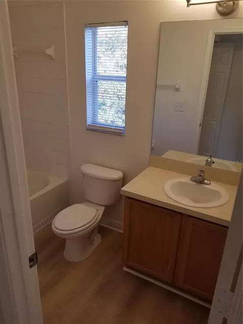 Bath - 6116 Olivedale Dr, Riverview, FL 33578 photo 2 of 5