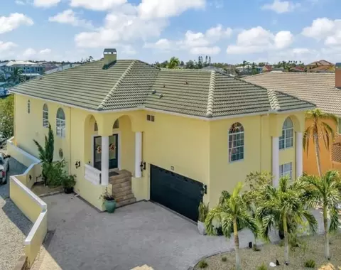 808 Symphony Isles Blvd, Apollo Beach, FL 33572