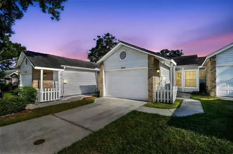 3088 Grovewood Blvd #B, Palm Harbor, FL 34683