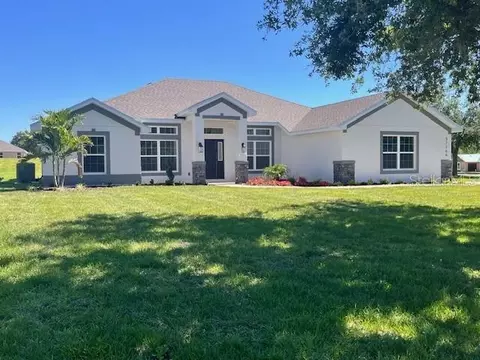 37266 Hidden View Cir, Dade City, FL 33523