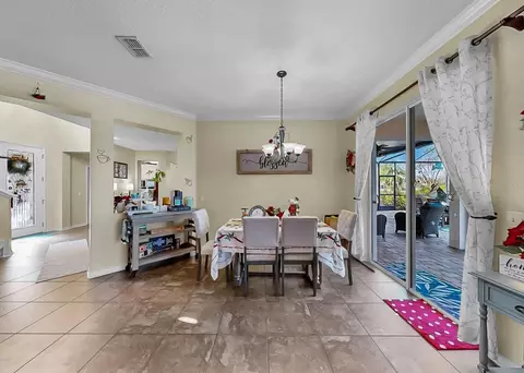 Dining - 5457 Sandy Shell Dr, Apollo Beach, FL 33572 photo 2 of 2