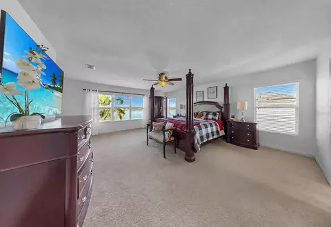 Bedroom - 5457 Sandy Shell Dr, Apollo Beach, FL 33572 photo 1 of 7