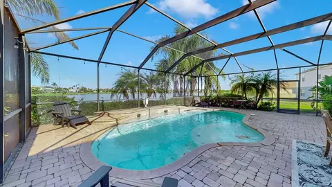 Exterior - 5457 Sandy Shell Dr, Apollo Beach, FL 33572 photo 5 of 12