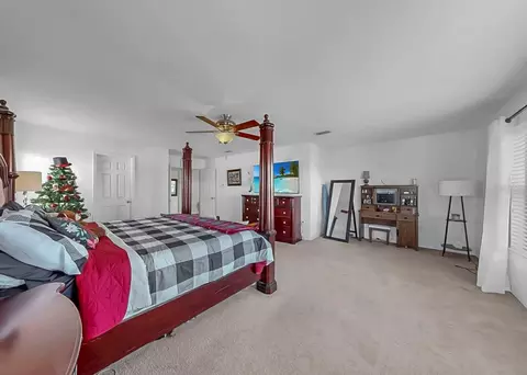 Bedroom - 5457 Sandy Shell Dr, Apollo Beach, FL 33572 photo 4 of 7