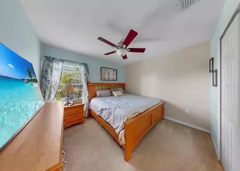 Bedroom - 5457 Sandy Shell Dr, Apollo Beach, FL 33572 photo 6 of 7