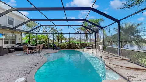 Exterior - 5457 Sandy Shell Dr, Apollo Beach, FL 33572 photo 3 of 12