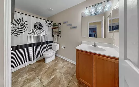 Bath - 5457 Sandy Shell Dr, Apollo Beach, FL 33572 photo 5 of 5