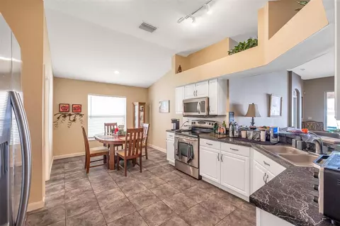 Kitchen - 12308 Adventure Dr, Riverview, FL 33579 photo 3 of 7