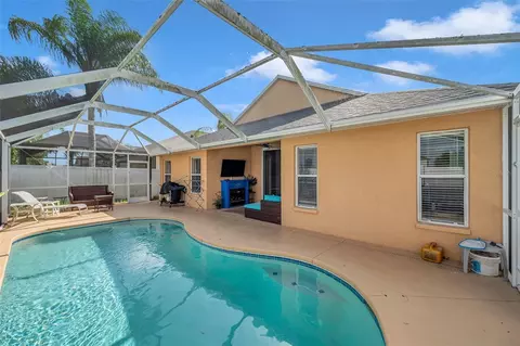 Exterior - 12308 Adventure Dr, Riverview, FL 33579 photo 7 of 15
