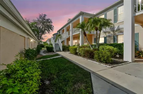 4210 Caddie Dr E #202, Bradenton, FL 34203