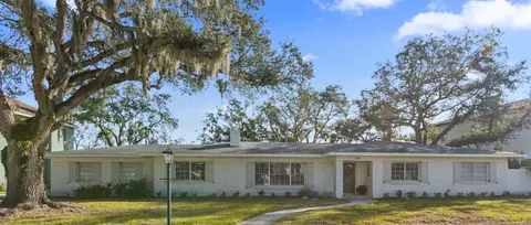 2618 S Bryant Cir, Tampa, FL 33629