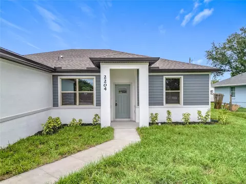 8867 Wawana Rd, North Port, FL 34287