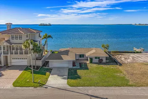 2234 Harbor View Dr, Dunedin, FL 34698