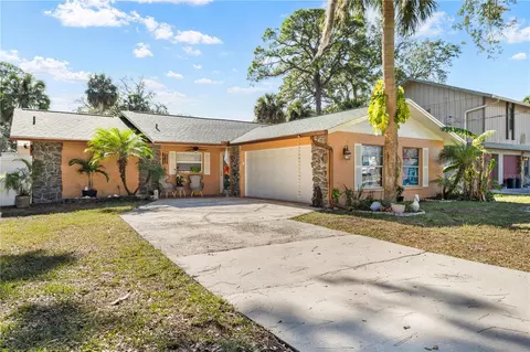 5122 Bay Blvd, Port Richey, FL 34668